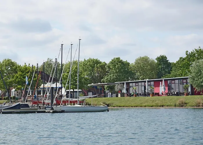 Floating 44 In - Boot 7 *