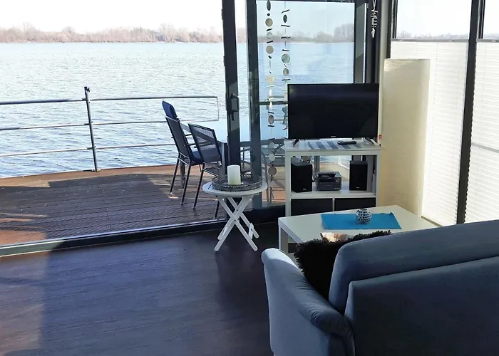 Floating 44 In - Boot 7